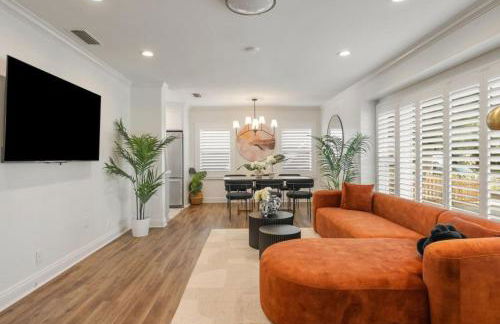 Refreshing Escape- Hot Tub- Games- Sleeps 10 - Foto 1