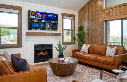 Blackbeary Cabin Bear Lake Views Hot Tub Occ 21 - Foto 8