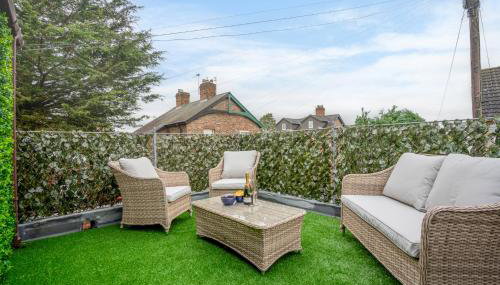 The Saddlers - Photo 2