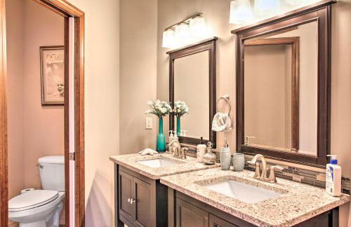 Luxurious Liberty Lake Hideaway with Hot Tub! - Foto 17