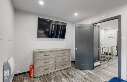 Modern Mountain Retreat - Foto 14