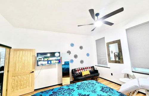 The Upstairs Escape - Foto 18