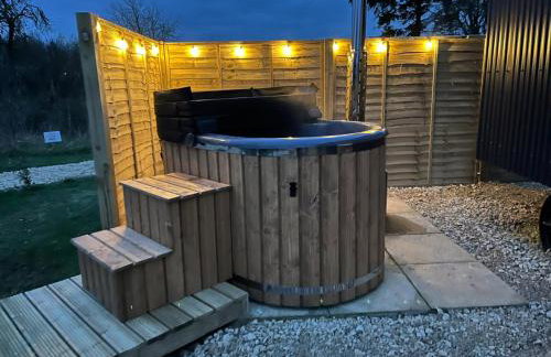 Finest Retreats - The Chicken Hut - Photo 13