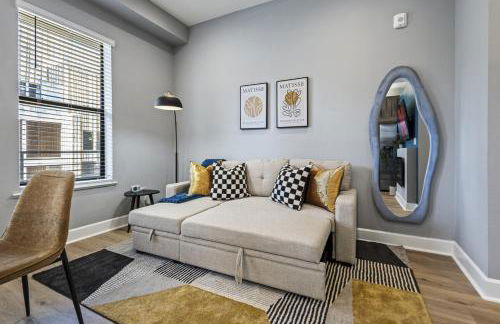 Trendy 1BR w 10ft Ceilings FREE Parking Pet Friendly - Foto 26