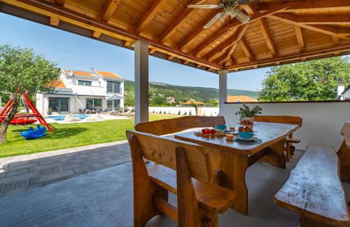 Villa Anja is a 4 bedroom villa with a 32 sqm heated pool near Imotski - Foto 10