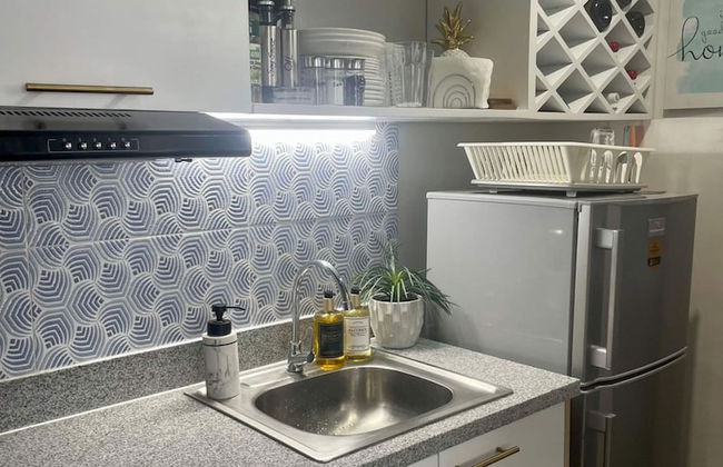 Mesavirre Bacolod | Elegantly Furnished 1BDM w/Balcony @ LOPEZ LUX. - Foto 22