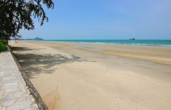 Hua Hin Luxury Beachfront Condo By Mon - Foto 36