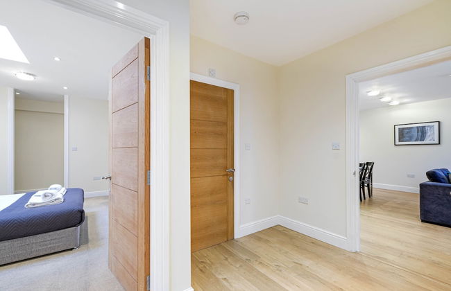 Luxury 3 Bedroom Apartment with Parking - Foto 41