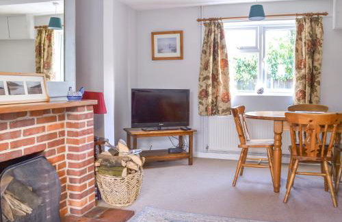 Betty's Cottage - Photo 3