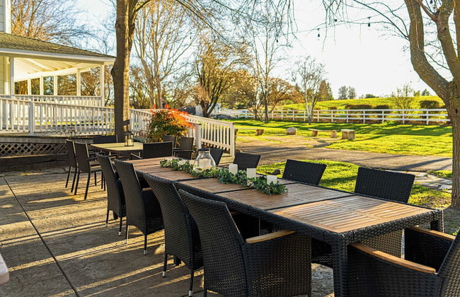 Victorian Manor In Paso Robles Wine Country + Pool, Hot Tub, Firepit, Tennis Court Sleeps 28 - Photo 3