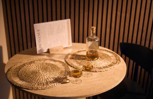 Suite atypique - Jacuzzi spa privé, en centre ville de Cognac - Foto 21