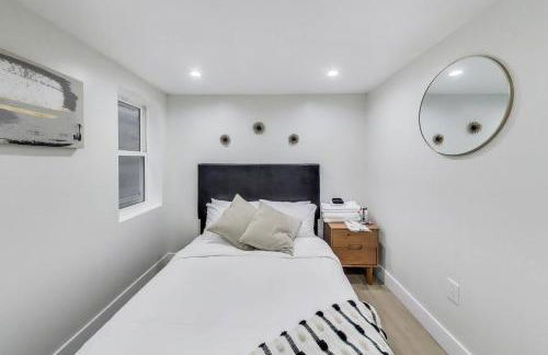 West Oakland Charm 5br4ba AC WD - Photo 28