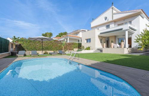 Fantástica casa en alquiler con piscina en Vilanova i la Geltrú - Foto 37