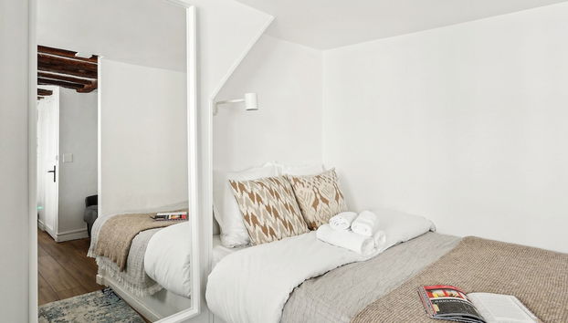 Cozy Getaway in Le Marais Heart of Paris - Foto 4, Habitación