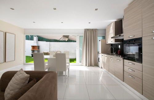 PLAYA a 3 minutos Parking barbacoa Apartamento en Castelldefels - Foto 7