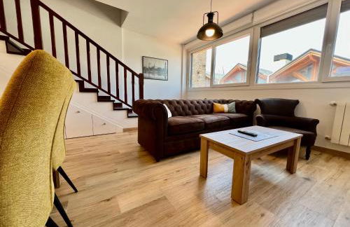 Dúplex Stylish Host con vistas al mar - Foto 14