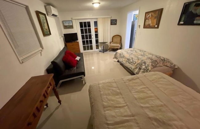 Rim Canal 'yellow House' With Canal Views & Boat Dock 1 Bedroom Cottage by RedAwning - Foto 5