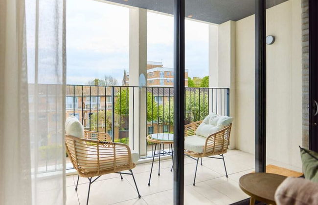 The Brondesbury Hideaway - Stylish 3bdr Flat With Balcony + Parking - Foto 20