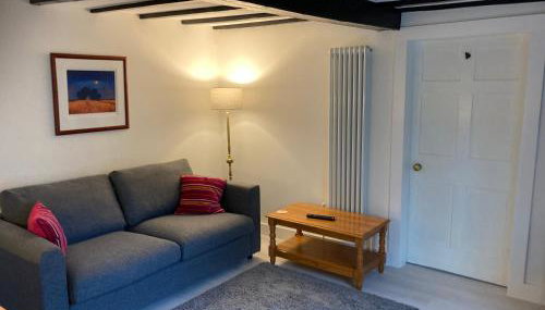 Bryntirion Farmhouse Apartment with Hot Tub - Foto 4