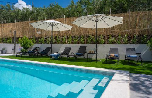 Apartment Gironi with Pool, Jacuzzi - Photo 40