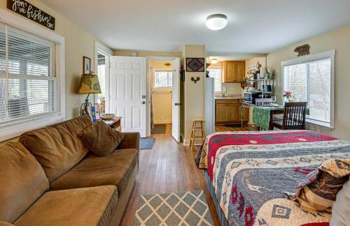 Fireside Relaxation Pet-Friendly Whittier Getaway - Foto 14