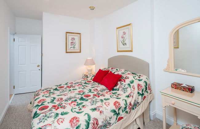 JOIVY Fabulous 4Br House W/Terrace At The Heart Of Notting Hill - Photo 10