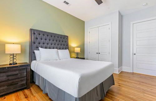 Spacious 5BR Urban Retreat with Balcony & Pool - Foto 44