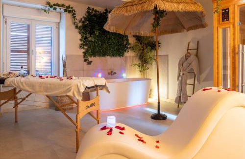 Suite Romantique Cinta Bali SPA privé - Châteaux de la Loire - Foto 27