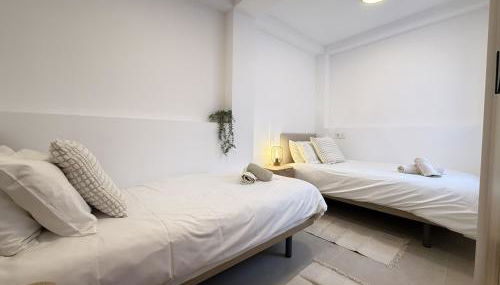 NEW - Old Town Modern Apartment Close to Beach - Photo 3