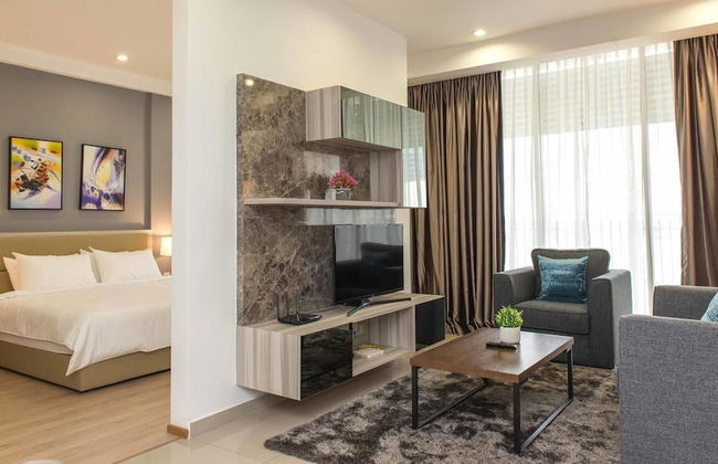 Encorp Marina Suites - Photo 20