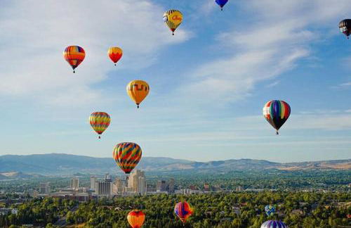 Stunning View! UNR-Groups-Deck-Reno-Minerva House - Foto 36