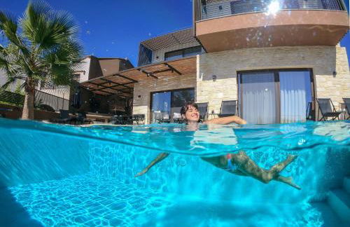 Almi-Cove Hilltop Villas - Photo 59