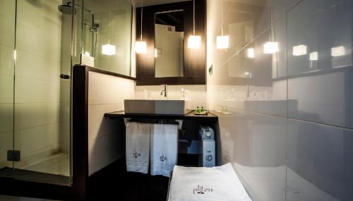 La Plaza - Foto 4, towels, Shower