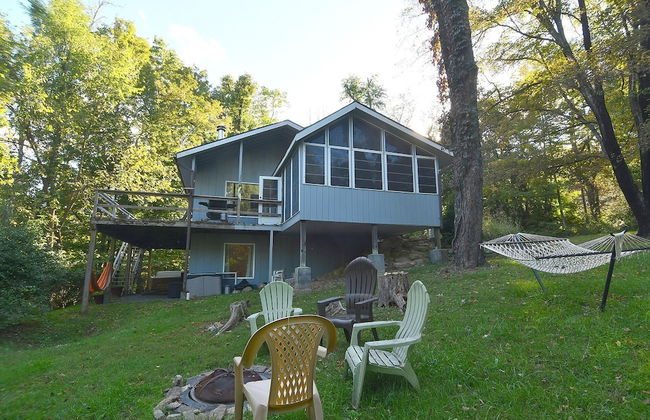 Serendipity - Large 5BR With a Hot Tub - Photo 38