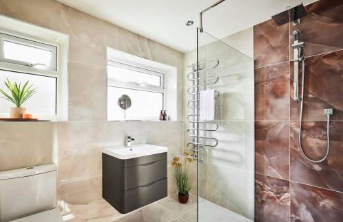 Coastal Boutique Luxury Home With Sea Views - Pass the Keys - Photo 28