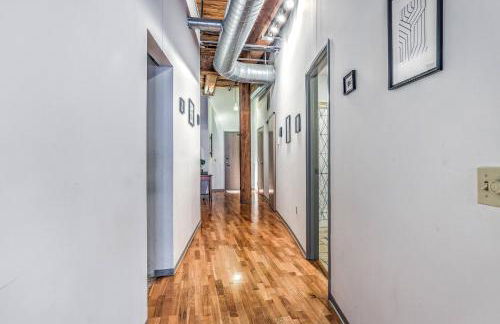 Stylish DWTN Loft with Great Views 6B - Foto 7