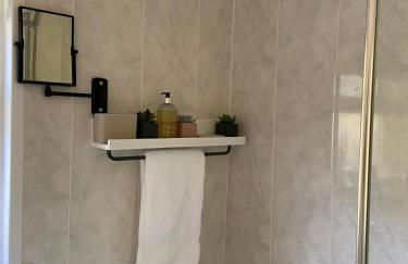 Chalet 64, Lakeside, Glan Gwna Holiday Park - Photo 9