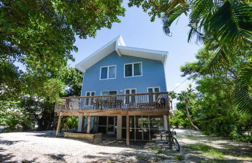 Beautifully Updated, 4 Bedroom Pool Home, 50 Yards to the Beach!! Captiva Escapade - Foto 1
