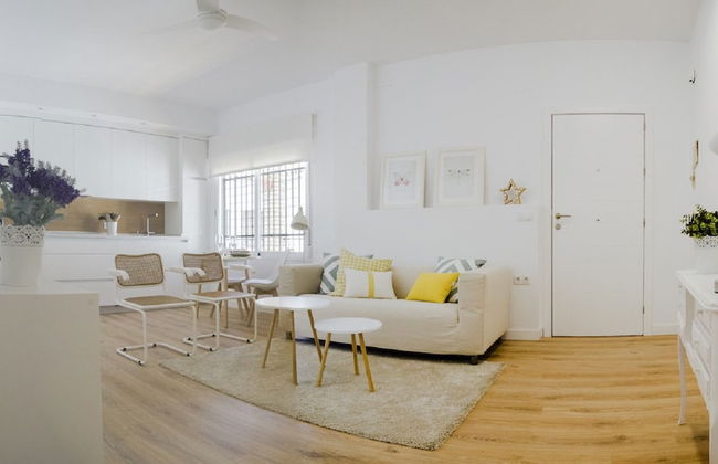 Deluxe Apart. Plaza de La Trinidad - Photo 12