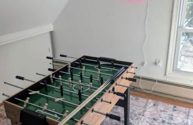 Spacious duplex retreat in city w/ Parking nearby - Foto 12