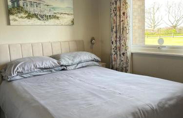 Dragon Chalet 1 , 155 Sunbeach Holiday Village, Scratby - Foto 4