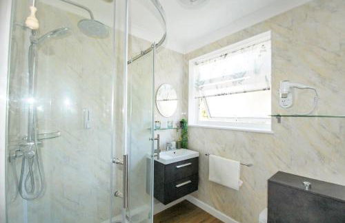 Peaceful first floor apartment close to town centre - Foto 22