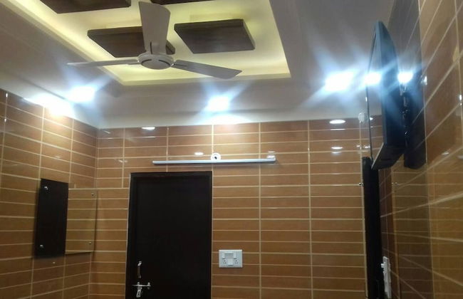 Posh, Nice Foreigner Area Lajpat Ngar Luxury Room - Foto 24