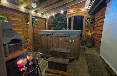 Romantyczny Zakątek z Jacuzzi Duo - Foto 3