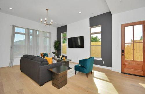 Blissful Getaway Home with Hot Tub & Backyard Near Downtown - Photo 40