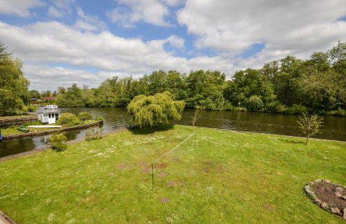 The Willows Wroxham - Photo 16