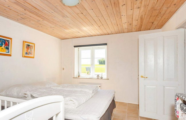 5 Person Holiday Home in Karby - Foto 3