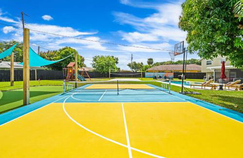 Your own 5BR Private Oasis! wPrivate PoolPickleball - Photo 8