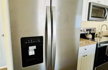 New Home Near Legoland and Disney Sleeps 12 - Foto 24