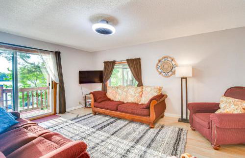 Lakefront Family Retreat with Private Dock! - Foto 5